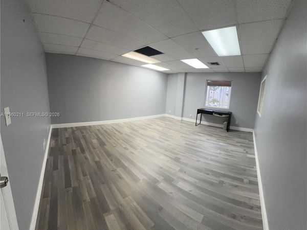 6405 NW 36th St , Virginia Gardens, FL 33166