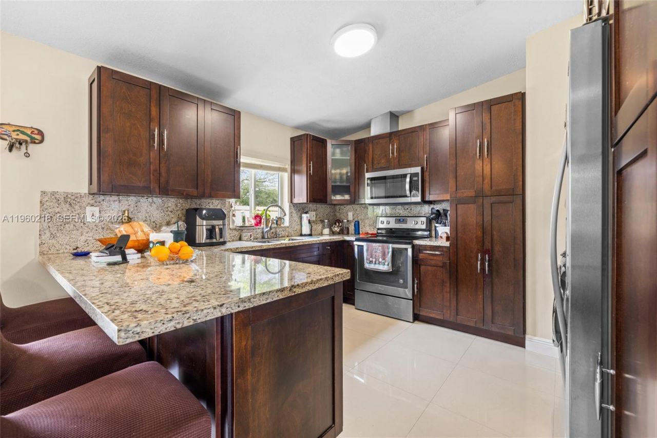 20814 SW 126th Ct, Miami, FL 33177 Photo