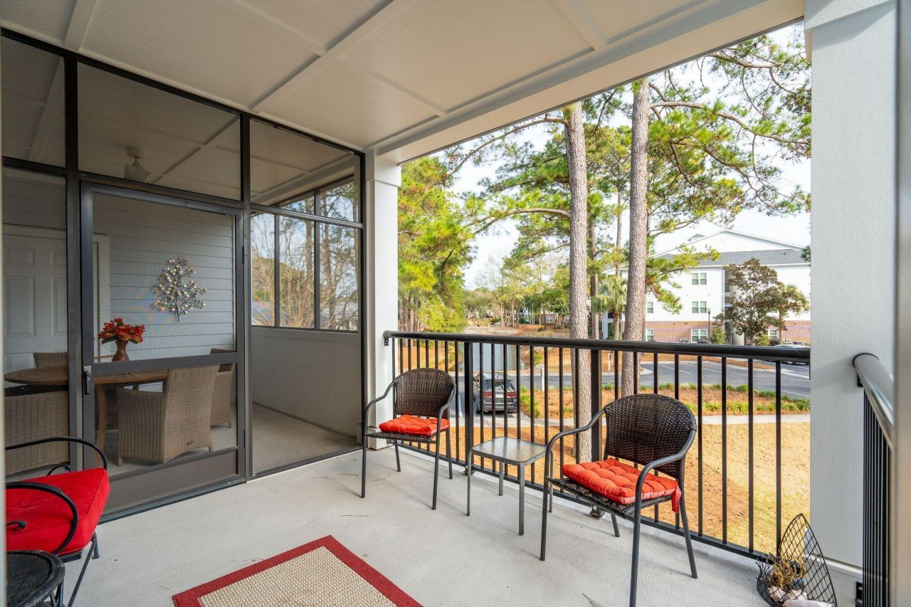 1025 Riverland Woods Place Photo 14