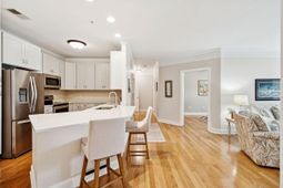 1025 Riverland Woods Place photo 4