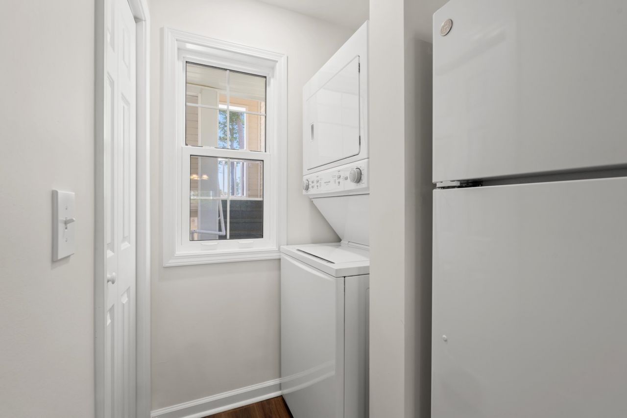 545 White River Dr. Photo 24