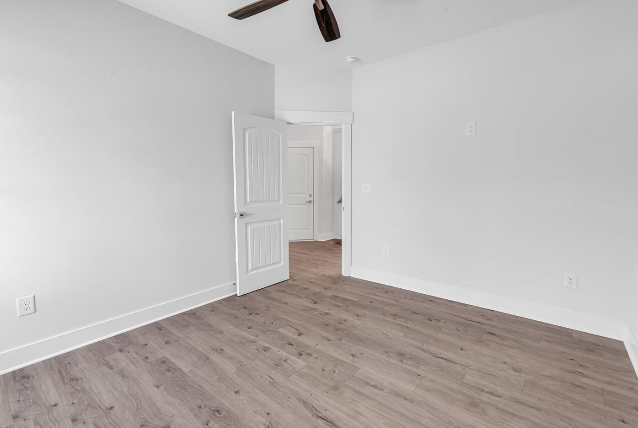 78 Hallandale Lane Photo 16