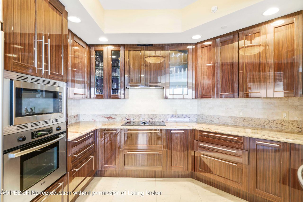 2700 N Ocean Drive, Unit APT 905B, Riviera Beach, FL 33404 Photo