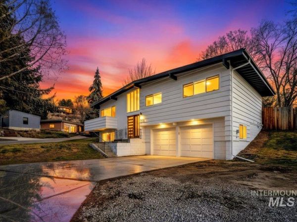 2518 N Lancaster Dr, Boise, ID 83702