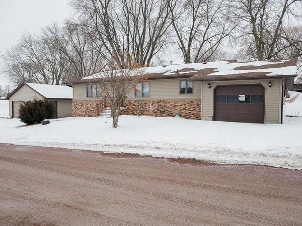 525 N Hood Street, Blue Earth, MN 56013
