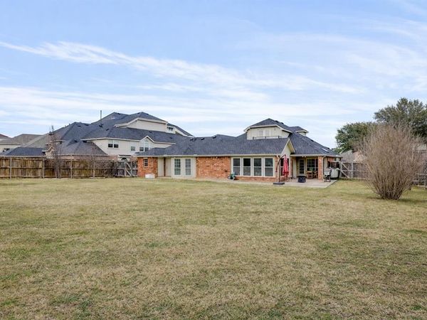 2631 Sicily Court, Grand Prairie, TX 75052