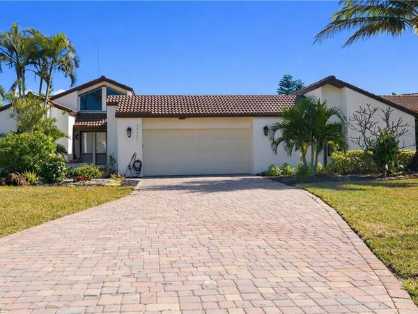 28432 Highgate DR, BONITA SPRINGS, FL 34135