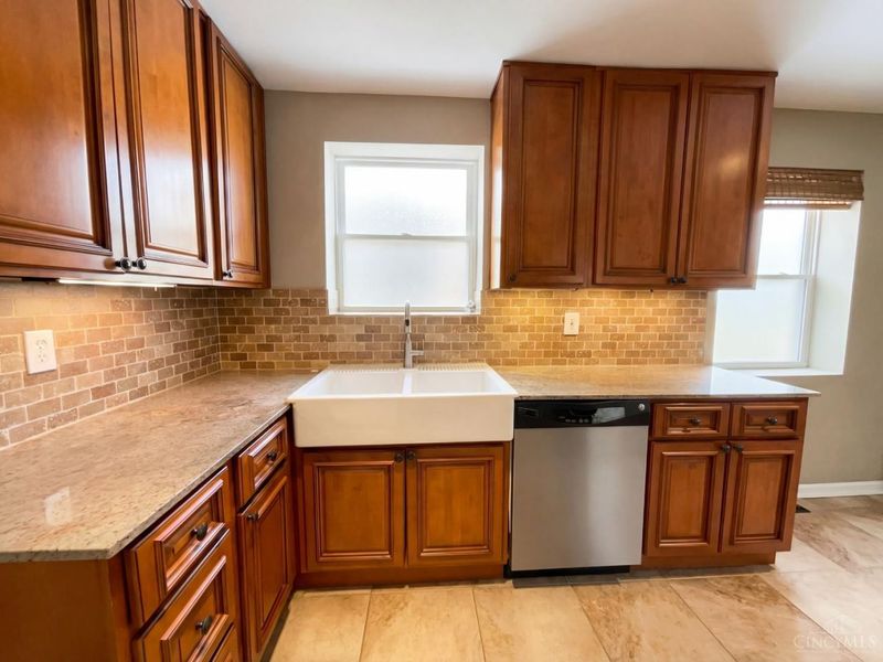 3761 Wilmar Drive, Cheviot, OH 45211 Photo 10