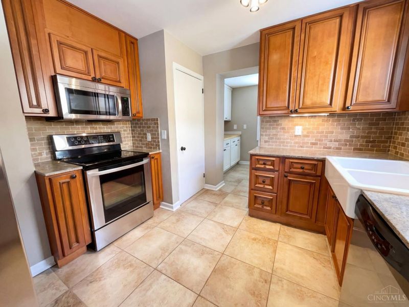 3761 Wilmar Drive, Cheviot, OH 45211 Photo 2