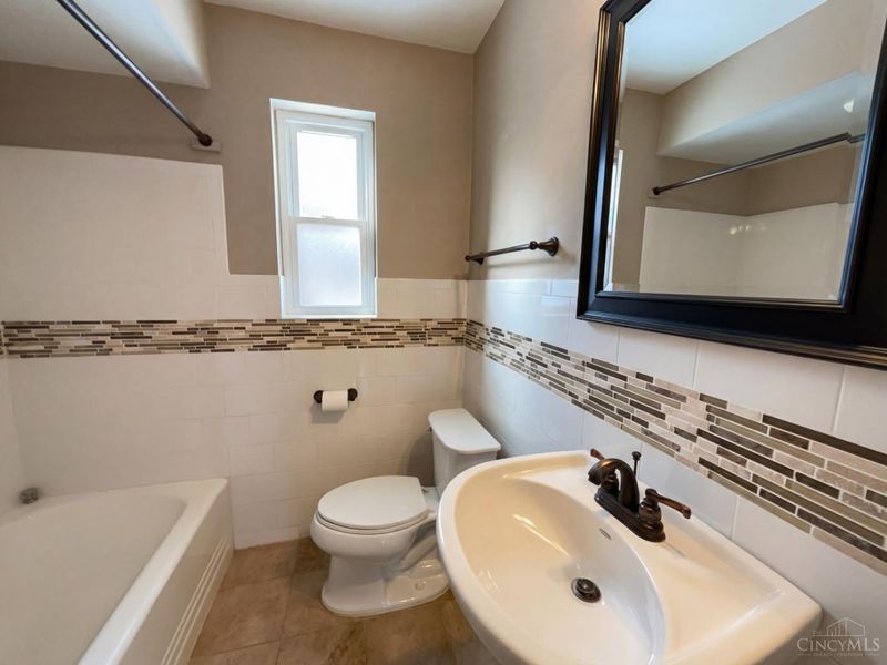 3761 Wilmar Drive, Cheviot, OH 45211 Photo 6