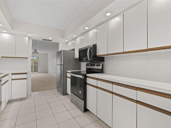 1801 Eleuthera Point, Unit J3, Coconut Creek, FL 33066