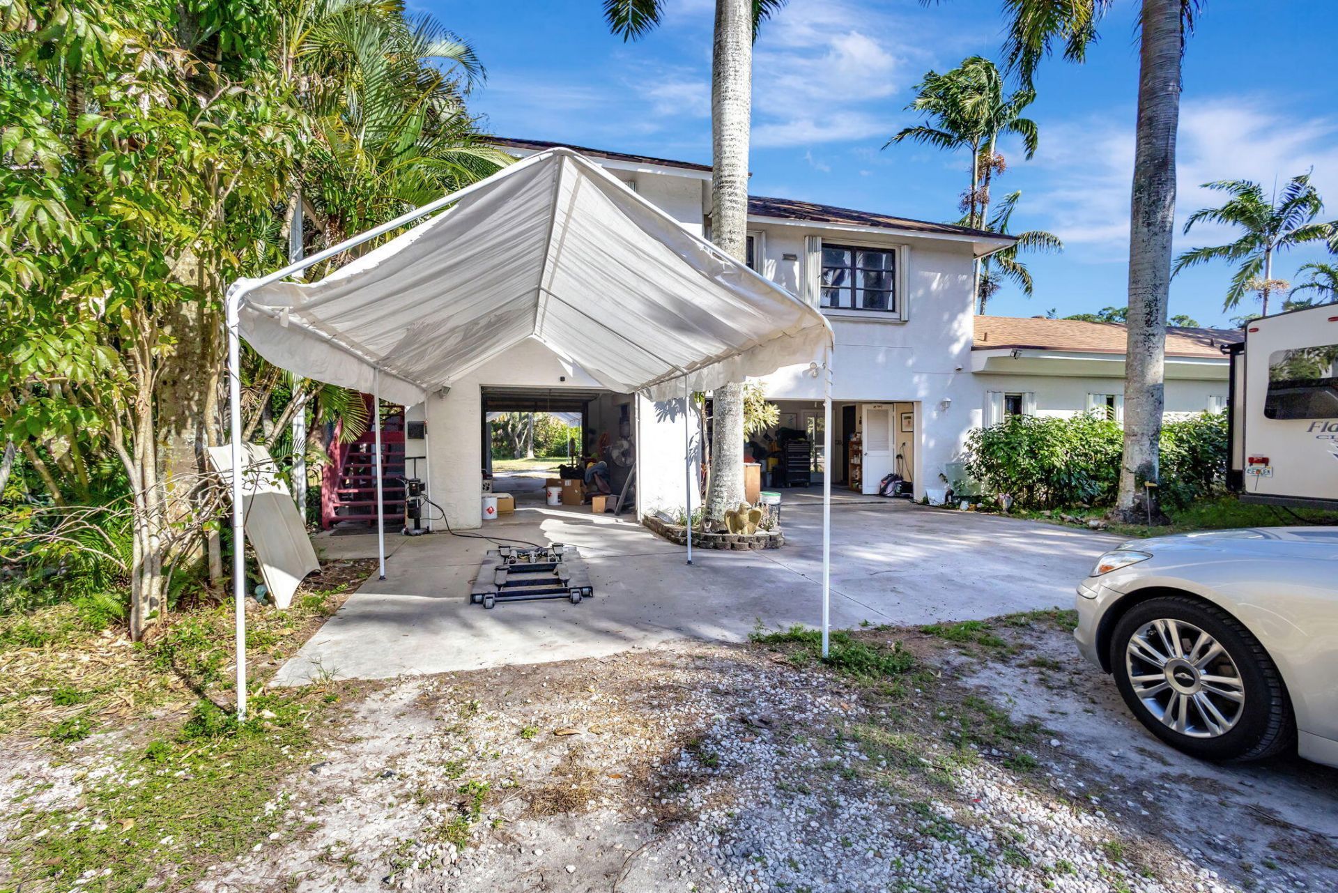 550 Skylake Drive, West Palm Beach, FL 33415 Photo