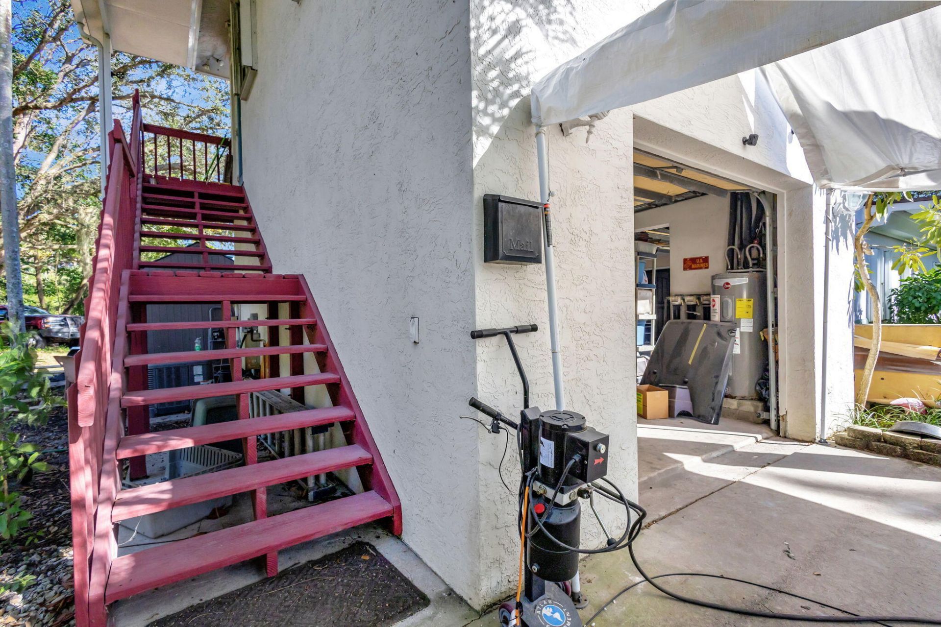 550 Skylake Drive, West Palm Beach, FL 33415 Photo