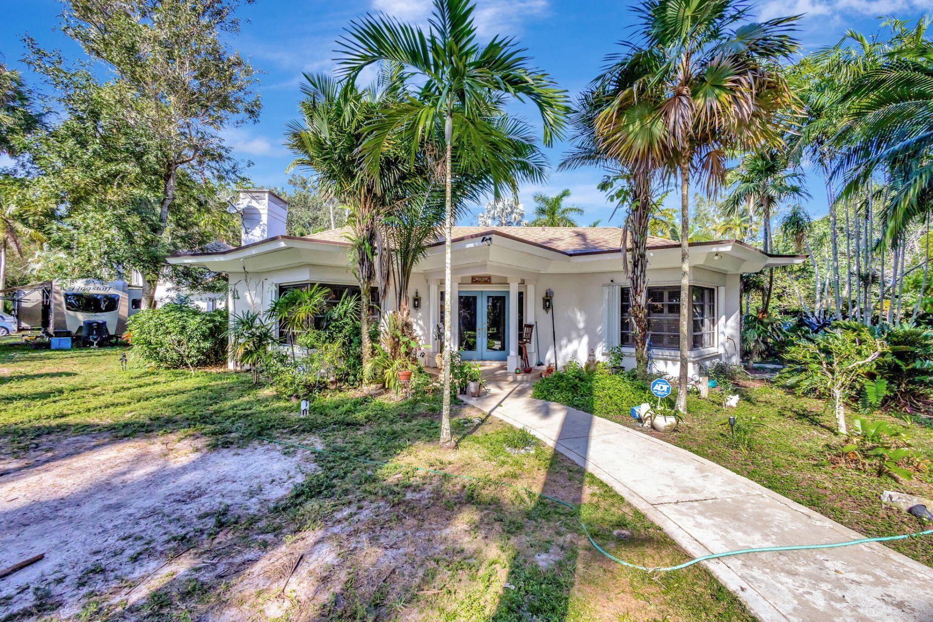 550 Skylake Drive, West Palm Beach, FL 33415 Photo