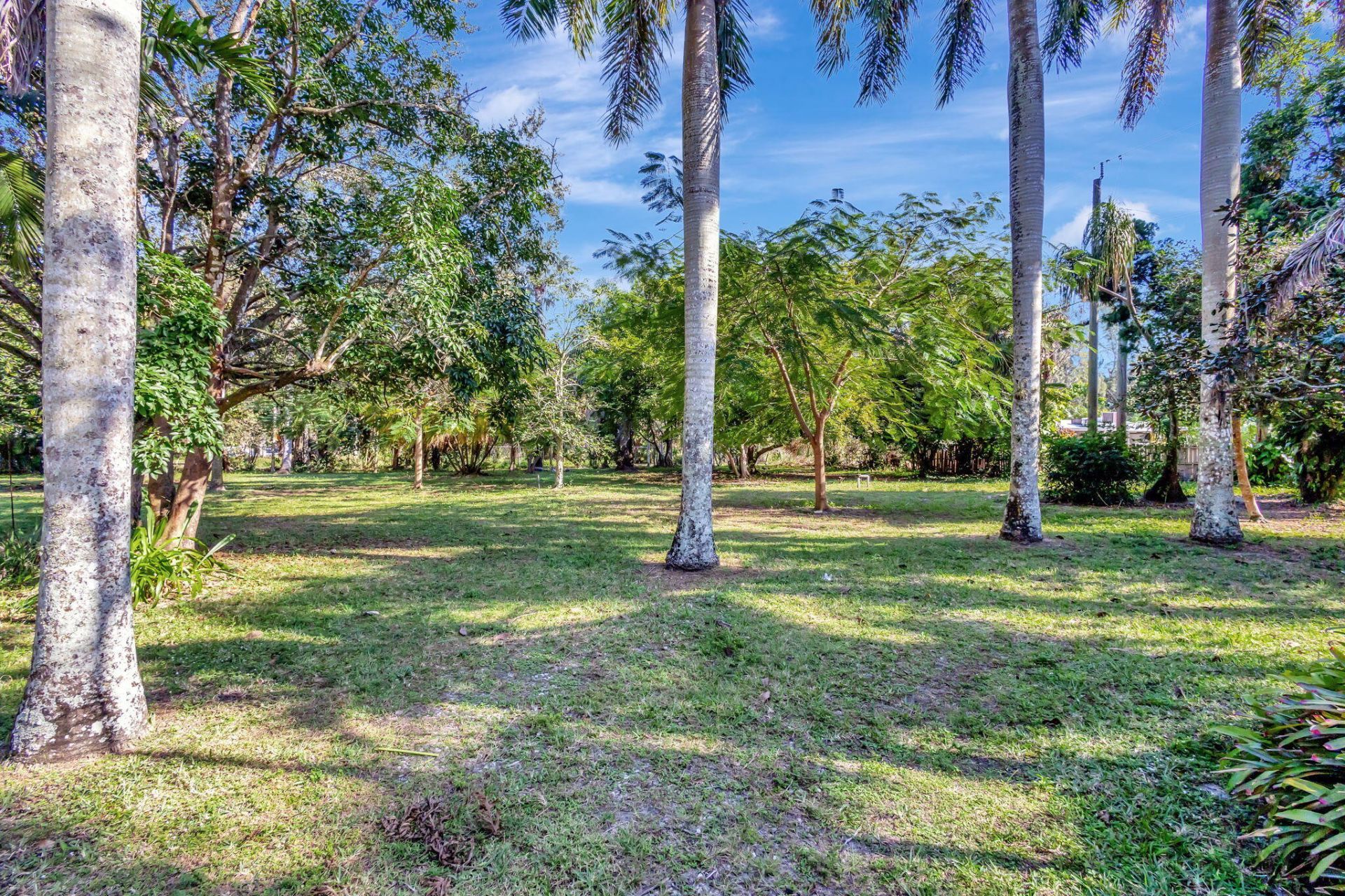 550 Skylake Drive, West Palm Beach, FL 33415 Photo