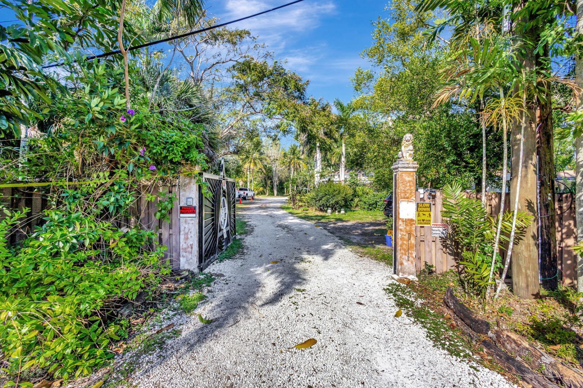 550 Skylake Drive, West Palm Beach, FL 33415 Photo