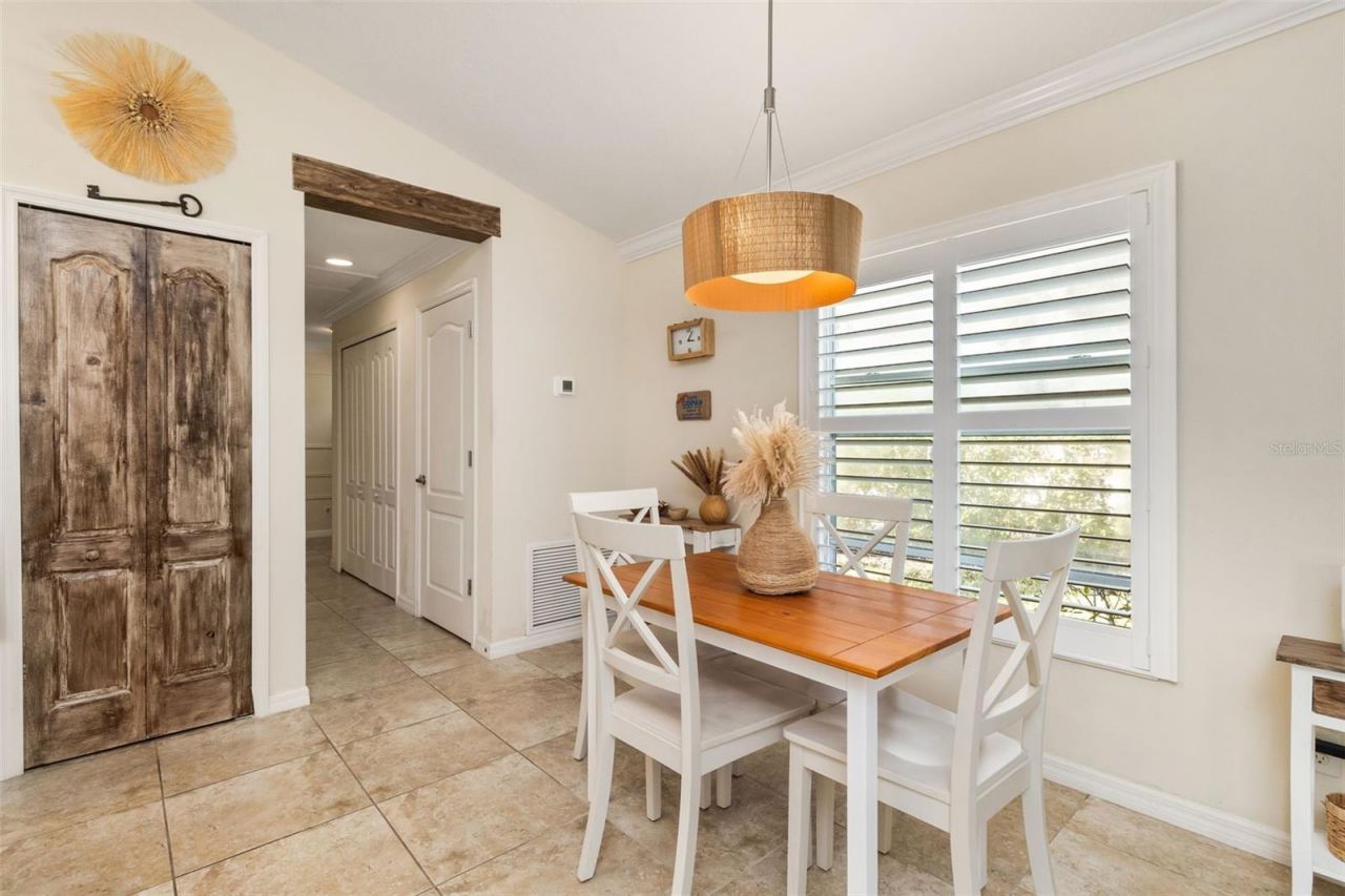 6404 Autumn Woods Way, Sarasota, FL 34243 Photo