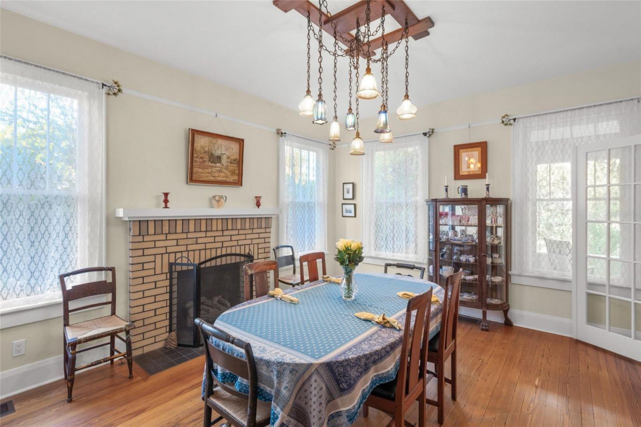 2445 Alameda Avenue, Sarasota, FL 34234 Photo