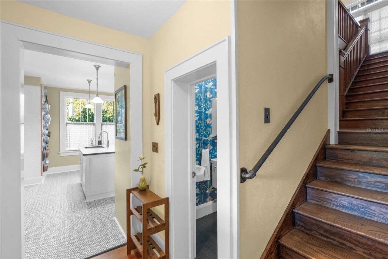 2445 Alameda Avenue, Sarasota, FL 34234 Photo