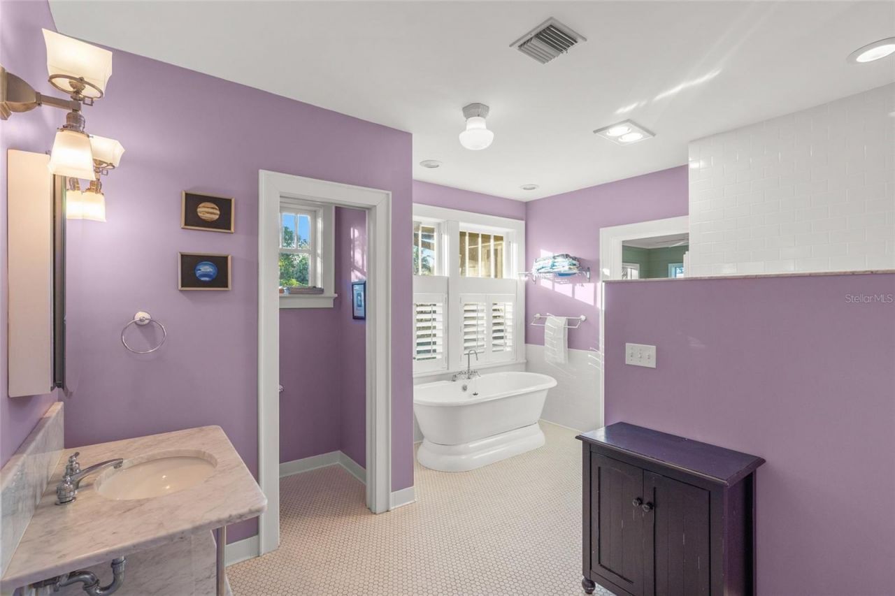 2445 Alameda Avenue, Sarasota, FL 34234 Photo