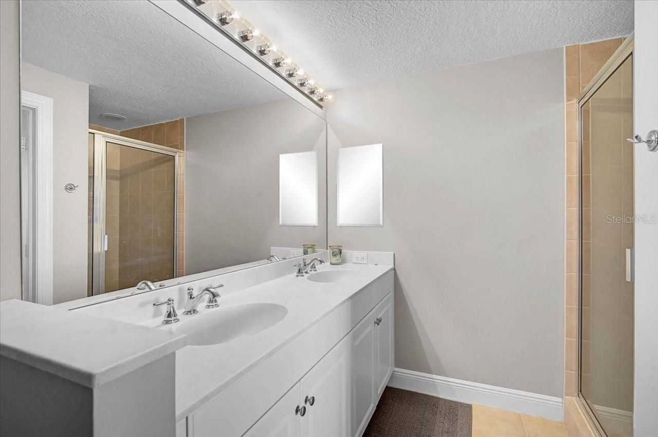 800 N Tamiami Trail, Unit 910, Sarasota, FL 34236 Photo