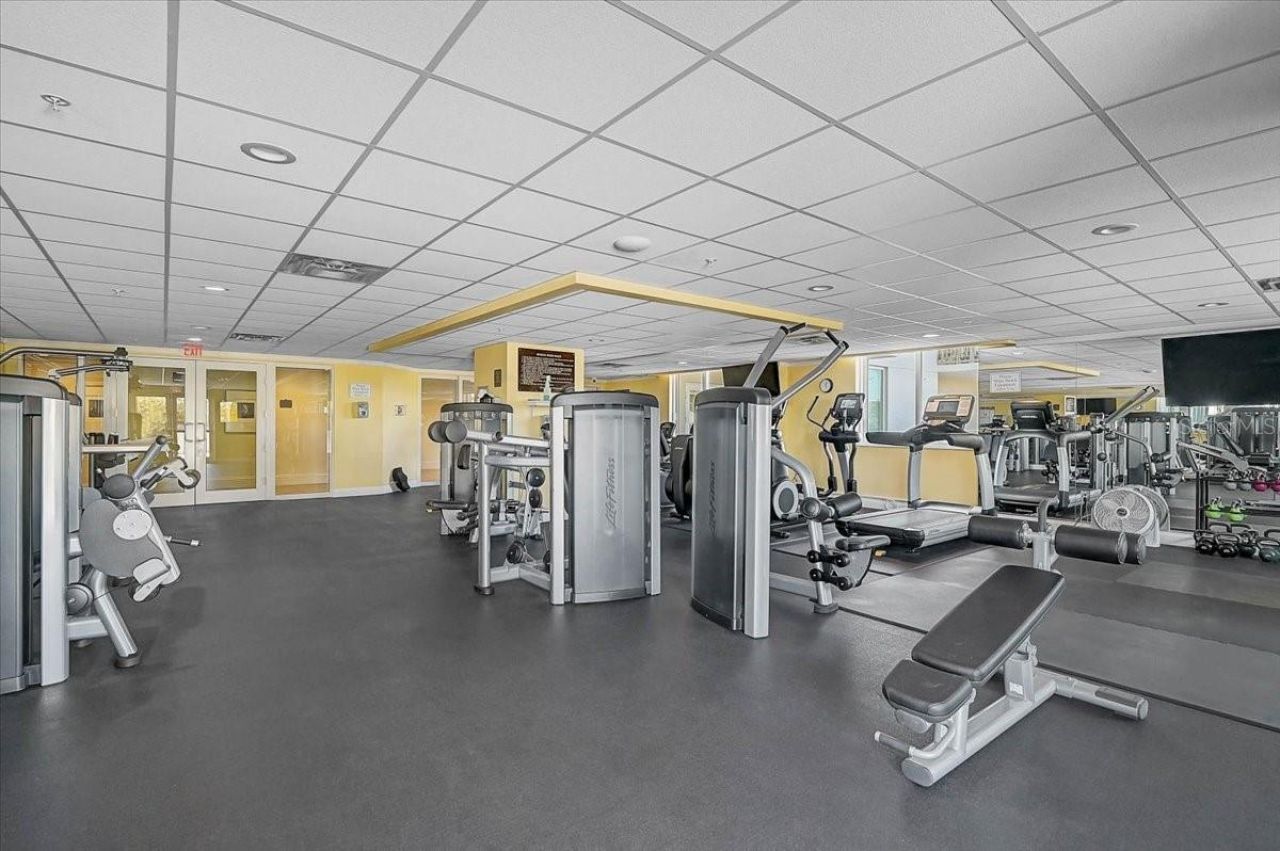 800 N Tamiami Trail, Unit 910, Sarasota, FL 34236 Photo