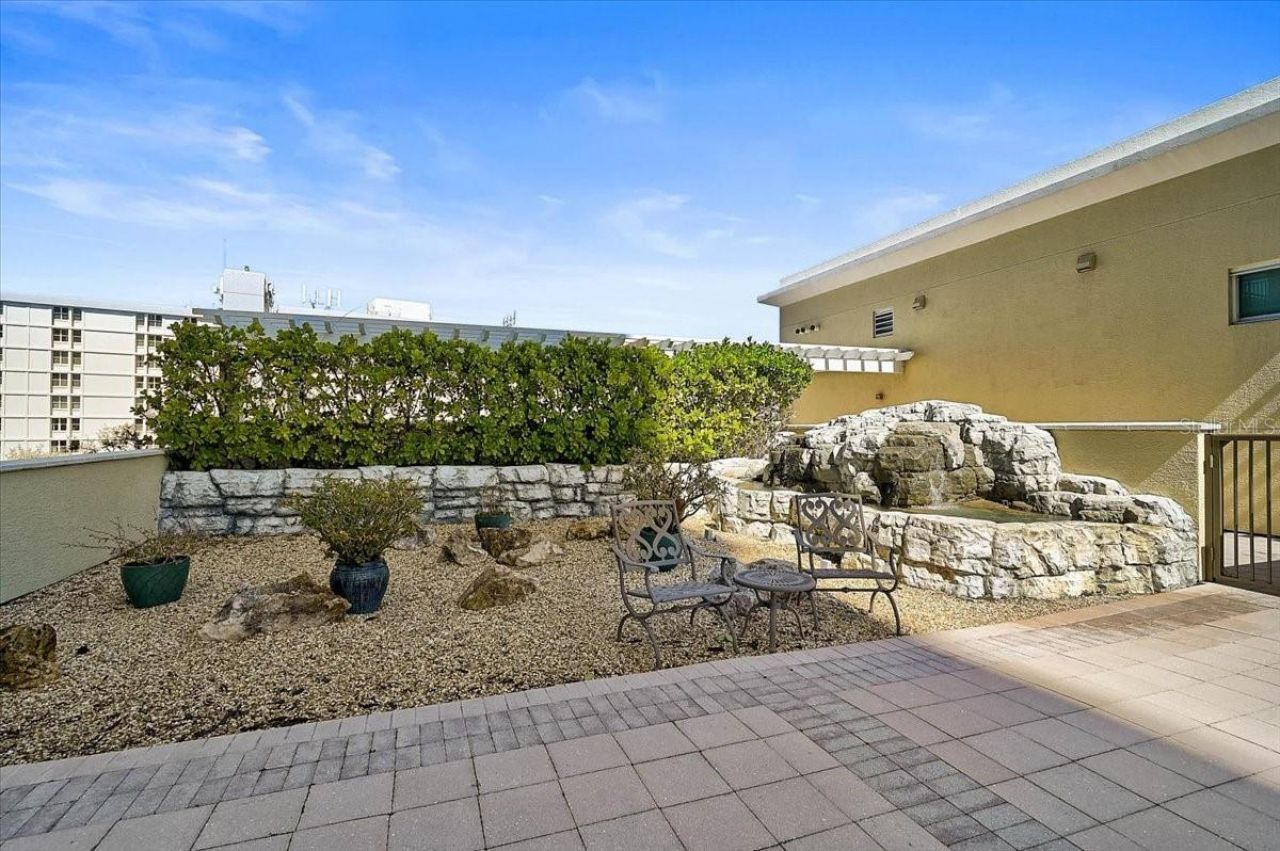 800 N Tamiami Trail, Unit 910, Sarasota, FL 34236 Photo