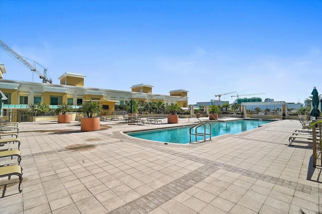 800 N Tamiami Trail, Unit 910, Sarasota, FL 34236 Photo