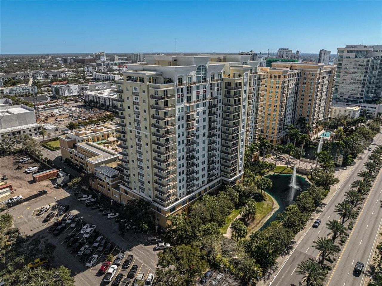 800 N Tamiami Trail, Unit 910, Sarasota, FL 34236 Photo