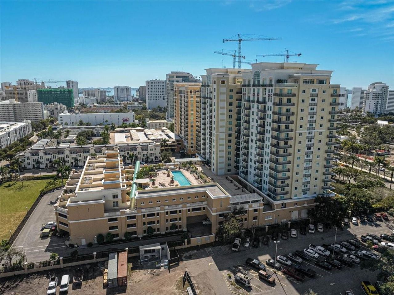 800 N Tamiami Trail, Unit 910, Sarasota, FL 34236 Photo