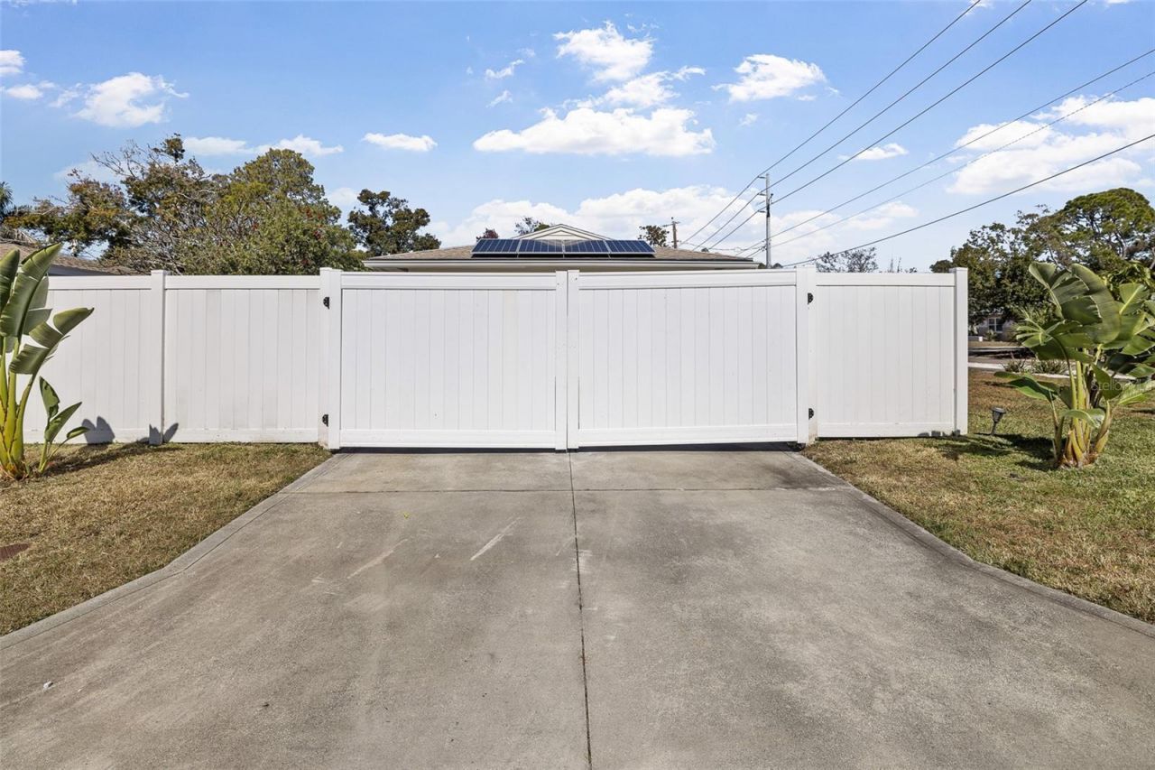 6691 23rd Street S, Saint Petersburg, FL 33712 Photo