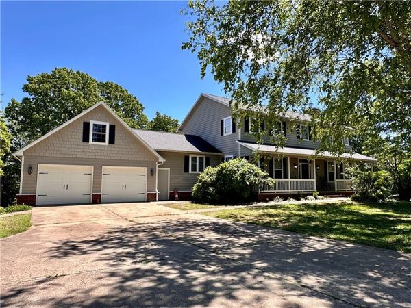 2086 Bridgeton Court, Fayetteville, AR 72701