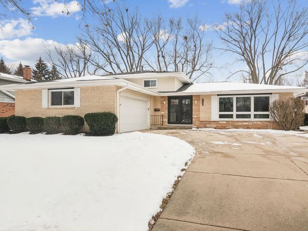 521 E Balsam Lane, Palatine, IL 60074