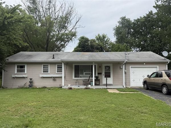 112 Colony Drive, Belleville, IL 62221