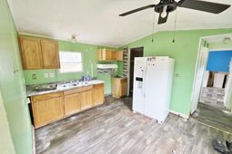 180 Cherry Tree Lane photo 4