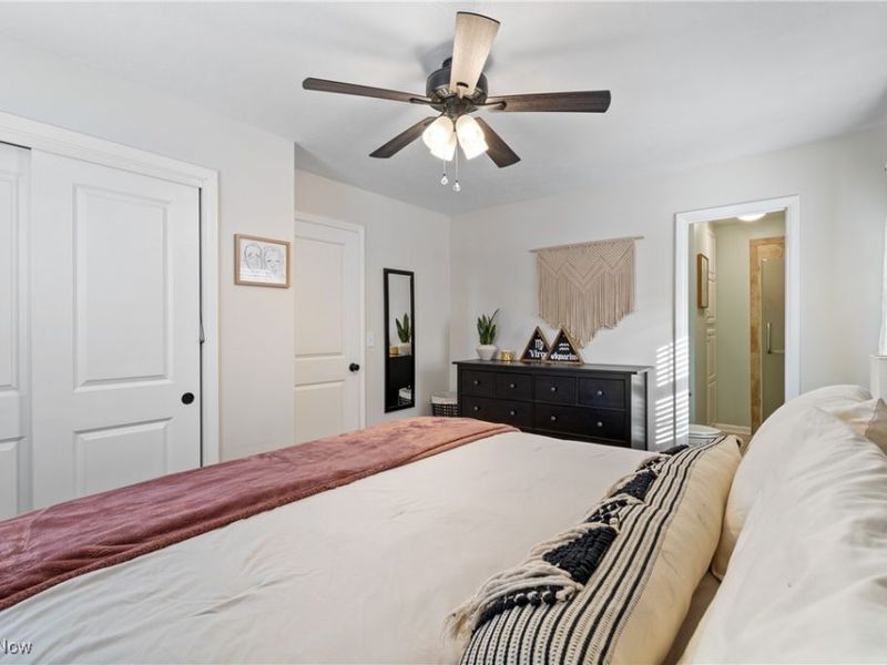 2248 Hi Vue Drive, Green, OH 44312 Photo 11