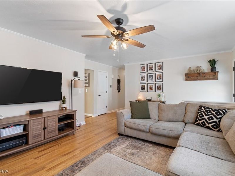 2248 Hi Vue Drive, Green, OH 44312 Photo 3