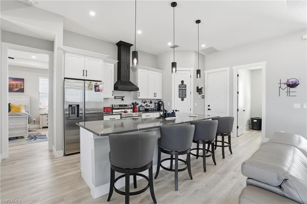 3911 NW 40th Ter, Cape Coral, FL 33993 Photo