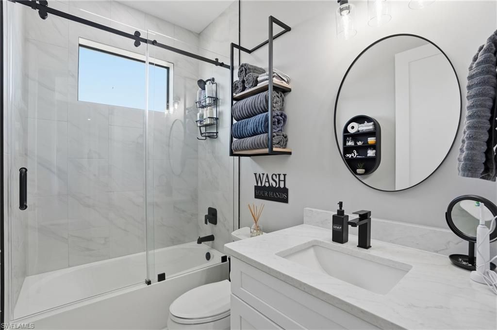 3911 NW 40th Ter, Cape Coral, FL 33993 Photo