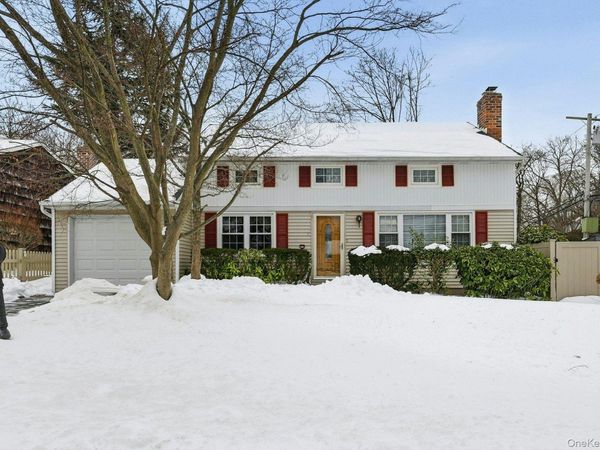 2 Forester Court, Northport, NY 11768