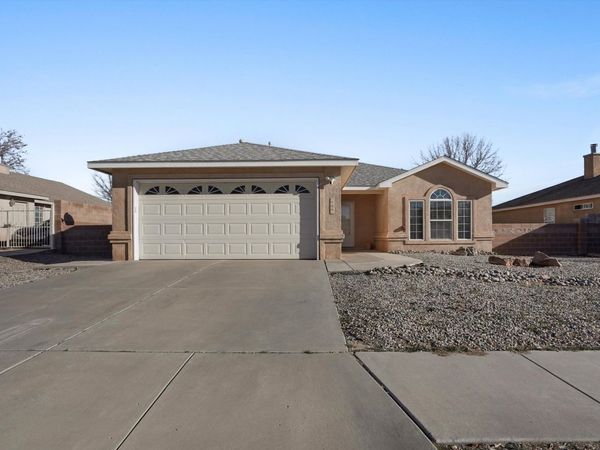 2228 Stallion Street SW, Los Lunas, NM 87031