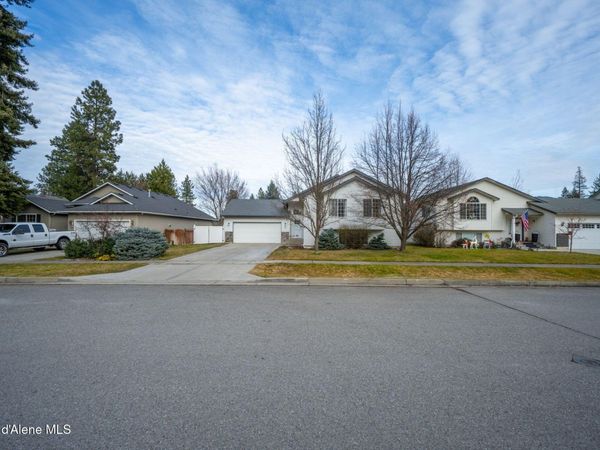 1201 W Edgewood CIR, Coeur d'Alene, ID 83815