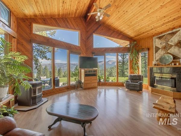 110 Pineway Lane, Kamiah, ID 83536