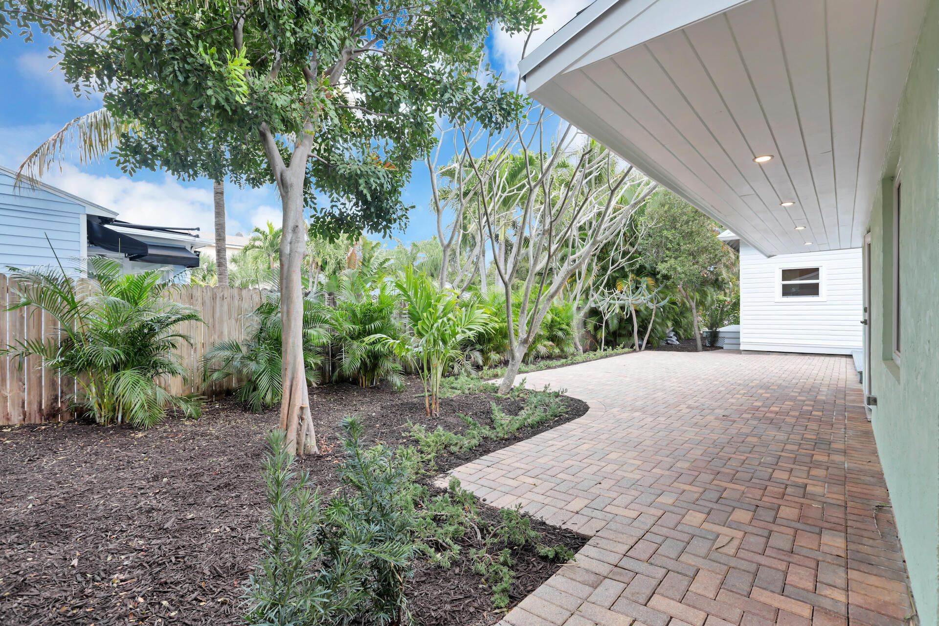 123 S Ocean Breeze, Lake Worth Beach, FL 33460 Photo