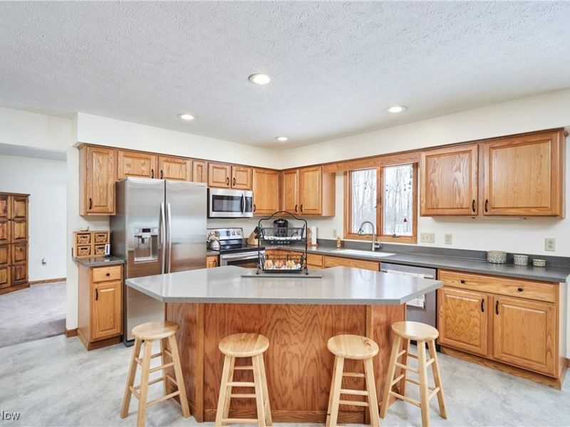 820 Lawrence Drive, Wadsworth, OH 44281 Photo 12