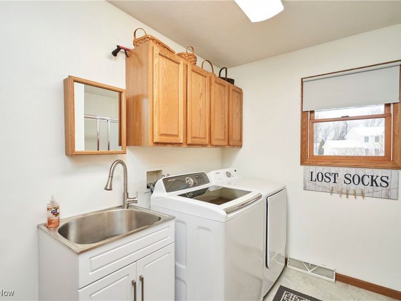 820 Lawrence Drive, Wadsworth, OH 44281 Photo 17