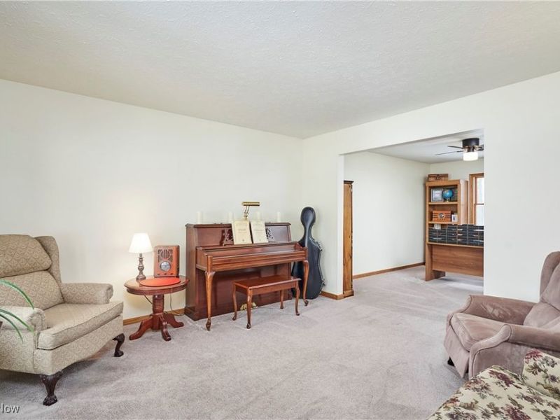 820 Lawrence Drive, Wadsworth, OH 44281 Photo 8