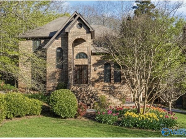 2703 Chandler Circle, Huntsville, AL 35801