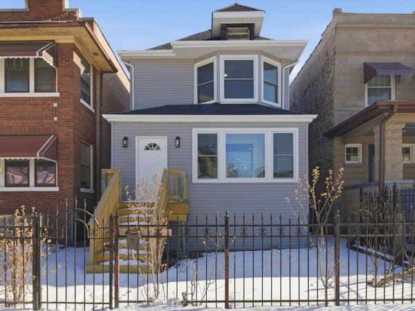 821 N Lockwood Avenue, Chicago, IL 60651