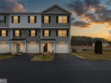1 LANDING PLACE, Unit 1, YORK, PA 17408